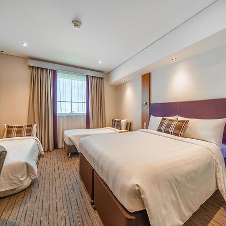 Premier Inn Dubai Investments Park Екстер'єр фото